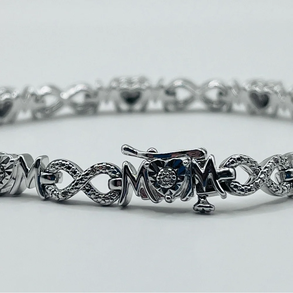 Beautiful MOM Natural Diamond Accented Bracelet - Picture 4 of 6